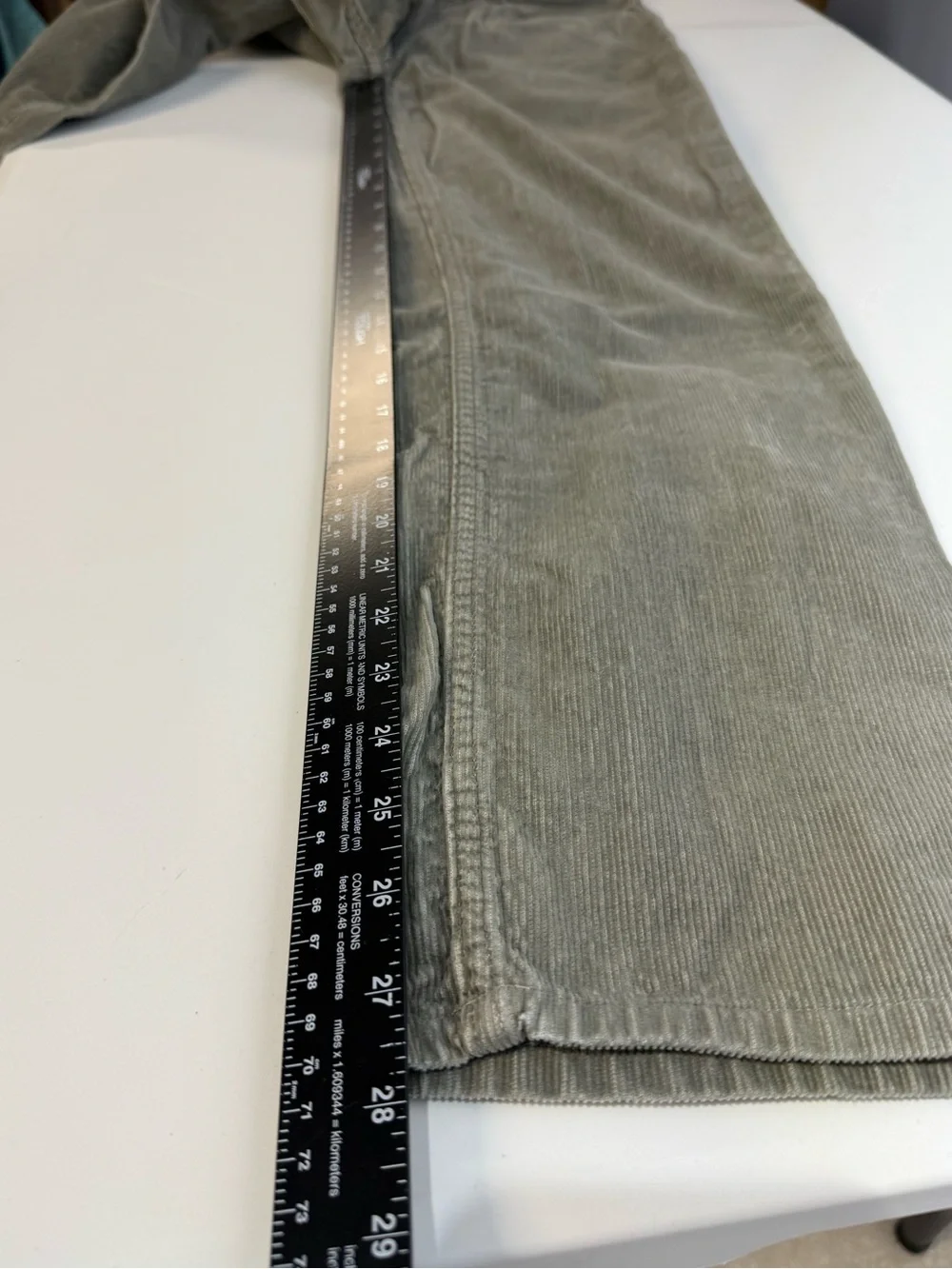 Vineyard vines Olive Green Corduroy Pants size 16